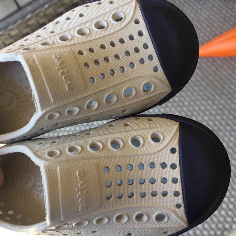 Native shoes - Picture 4 of 6